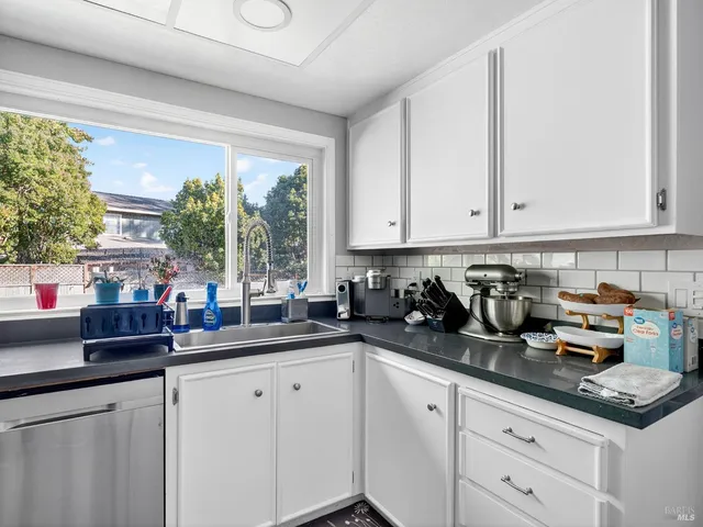 $924,950 | 4406 Hedge Court, Rohnert Park, CA 94928