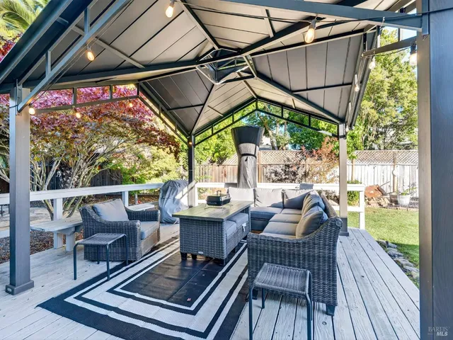 $924,950 | 4406 Hedge Court, Rohnert Park, CA 94928