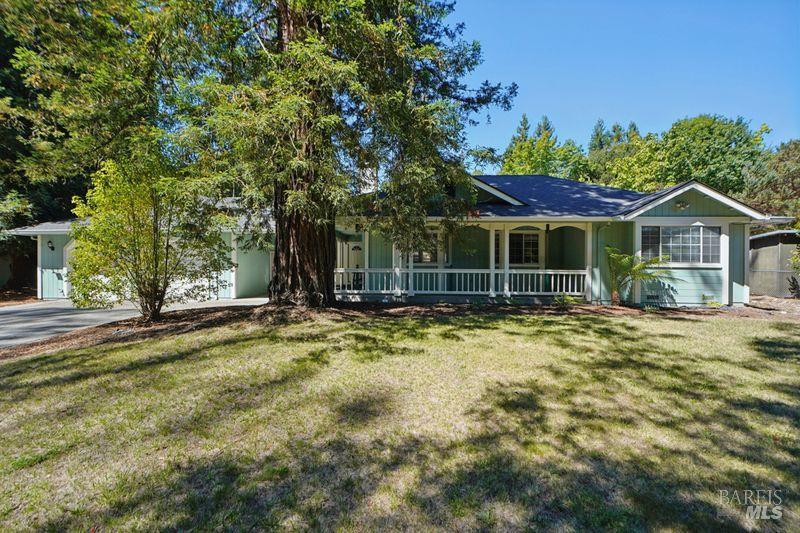 822 Robinson Road Sebastopol, CA 95472 - Photo 43 of 60 Front of 822 Robinson Road