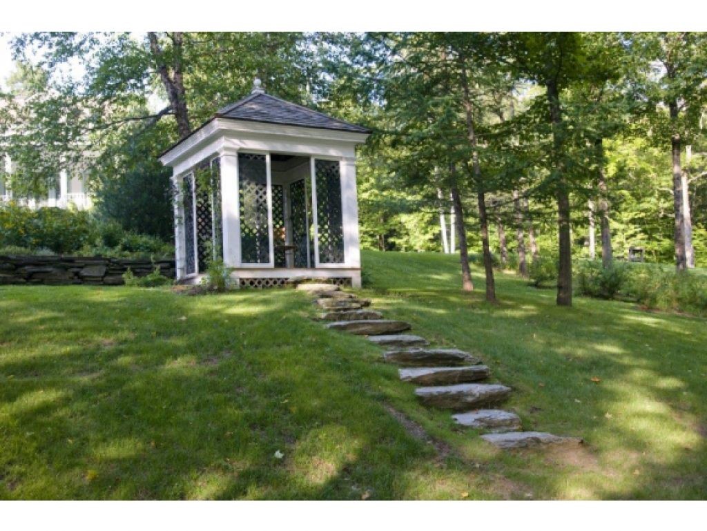 90 Derby Pond Road Derby, VT 05829 - Photo 10 of 36