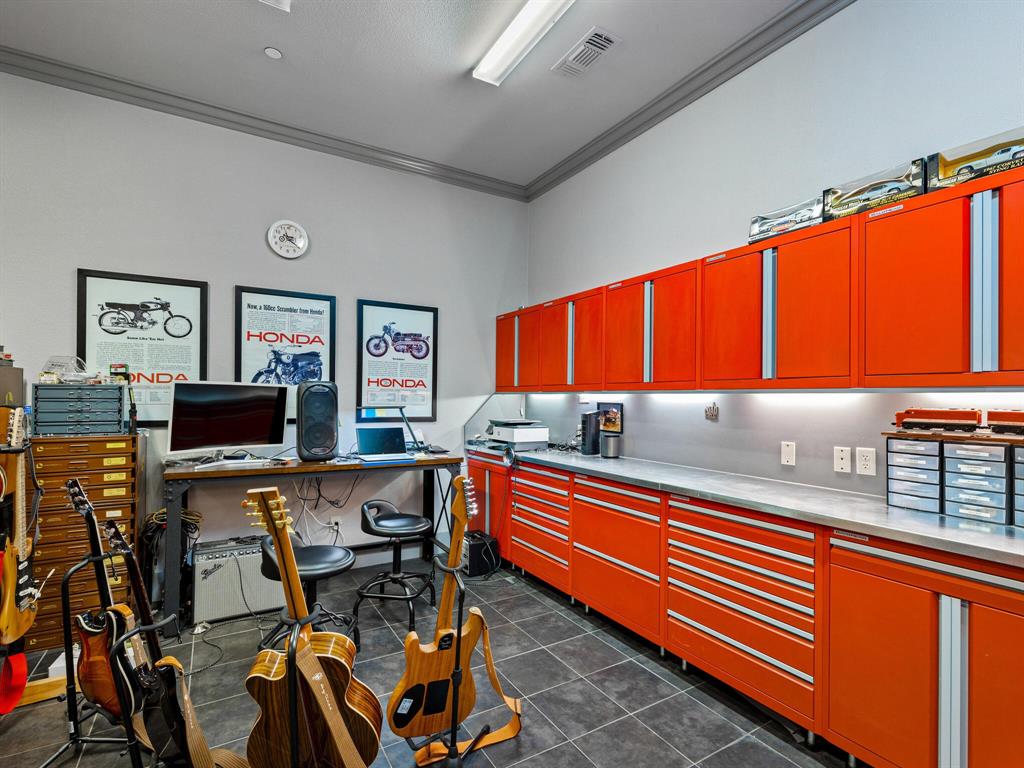 2115 Paradise Rnch Trail McKinney, TX 75071 - Photo 14 of 40 Attached to the Showroom