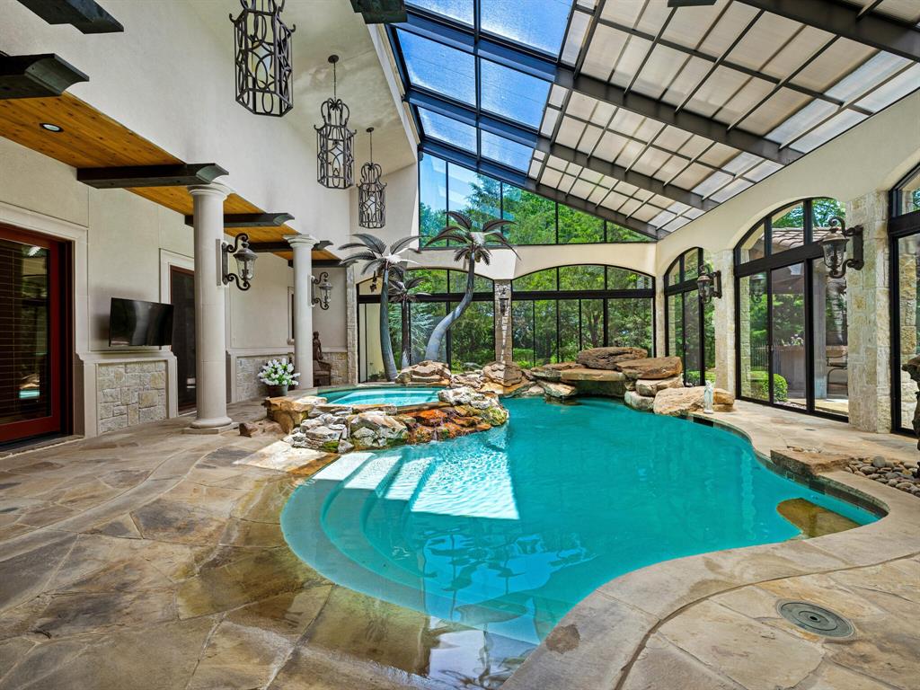 2115 Paradise Rnch Trail McKinney, TX 75071 - Photo 30 of 40 a view of a patio with a table and chairs