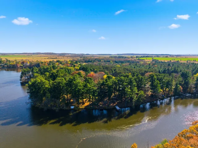 $550,000 | E5967 800th Avenue, Menomonie, WI 54751