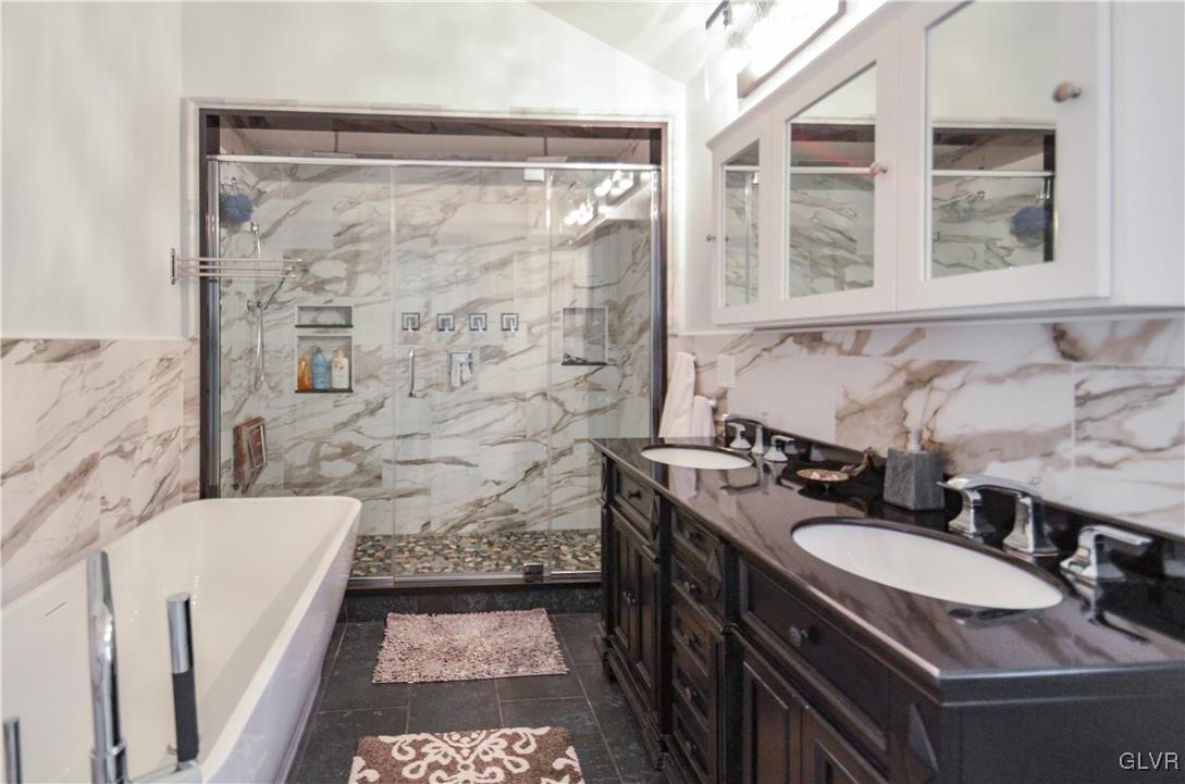 340 Ramble Bush Road Stroudsburg, PA 18360 - Photo 12 of 28 Gallery Image 12