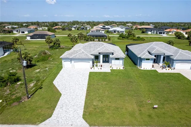$574,900 | 221 Rotonda Boulevard South, Rotonda West, FL 33947