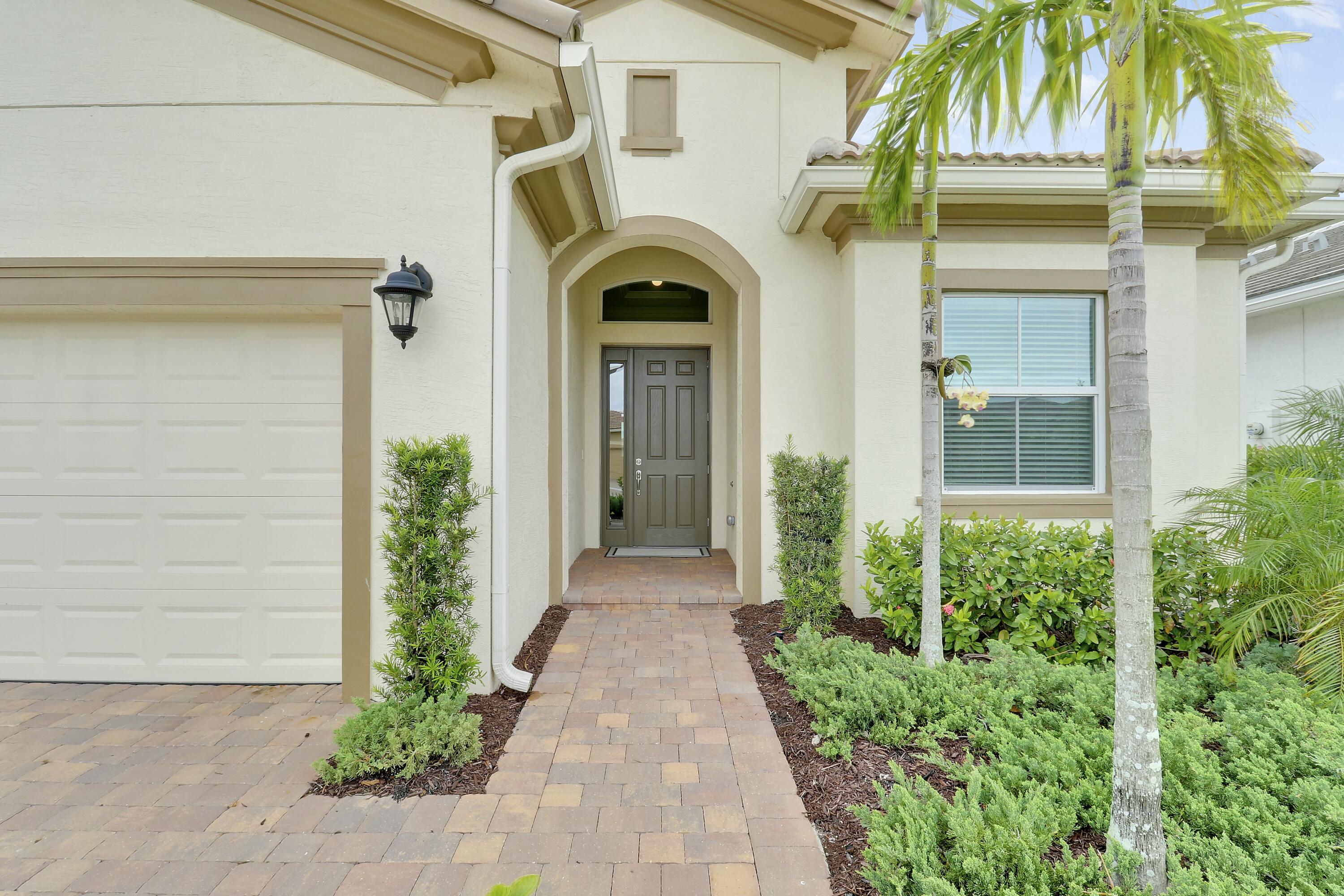 9182 Southwest Pepoli Way Port St. Lucie, FL 34987 - Photo 4 of 80 Front Entry