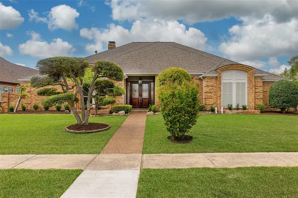 $1,200,000 | 5824 Gallant Fox Lane, Plano, TX 75093