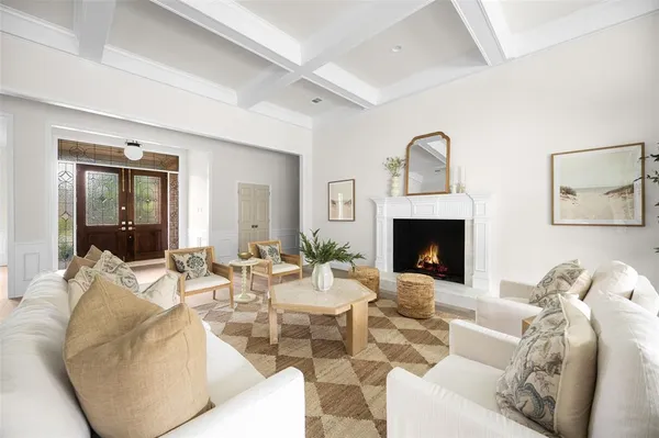 $1,200,000 | 5824 Gallant Fox Lane, Plano, TX 75093