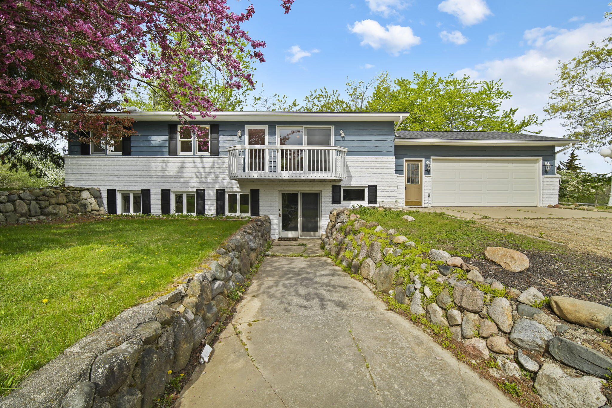 13678 Vischer Road Addison, MI 49220 - Photo 3 of 50 3-web-or-mls-DSC06558