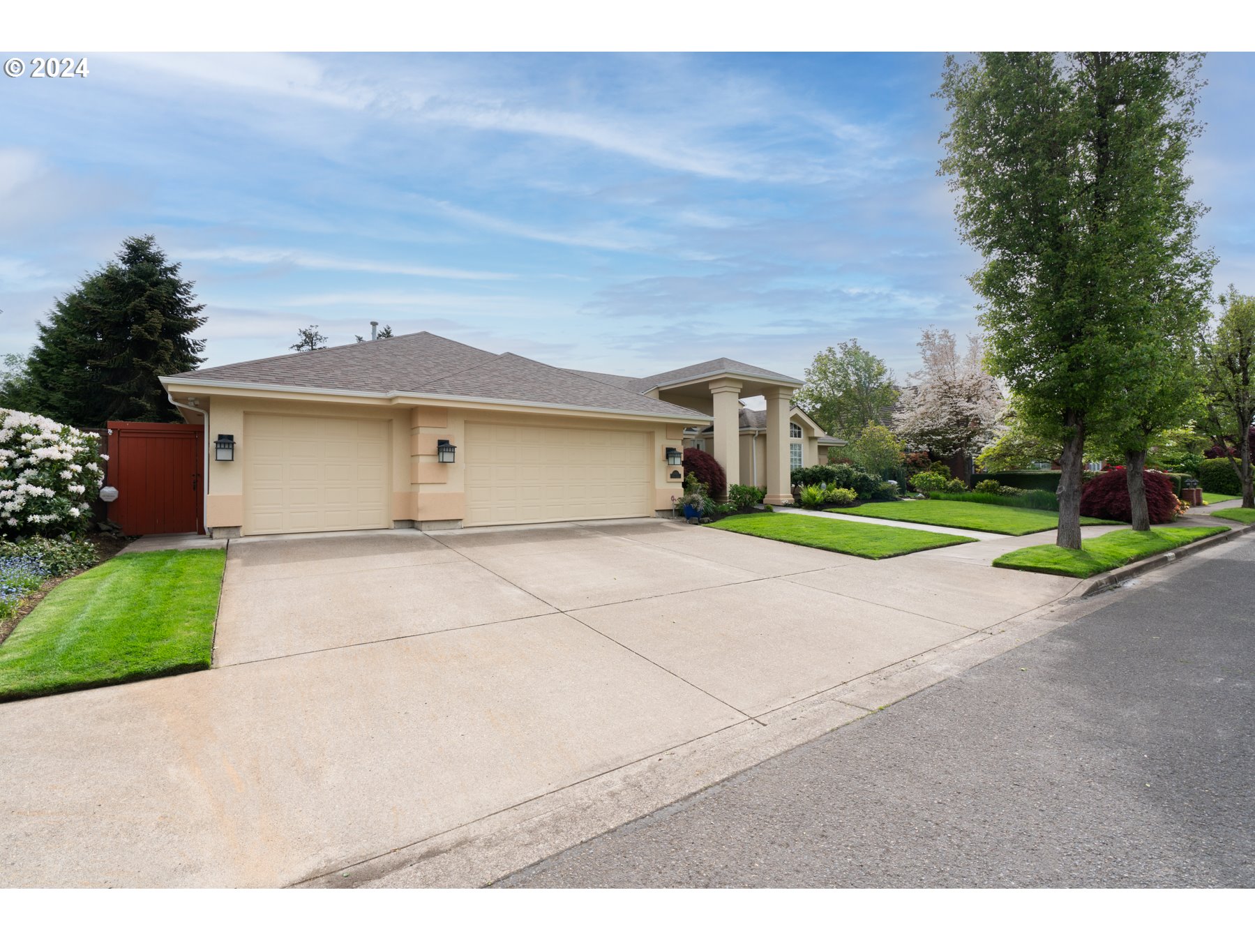 1783 River Pointe Loop Eugene, OR 97408 - Photo 4 of 41 Gallery Image 4
