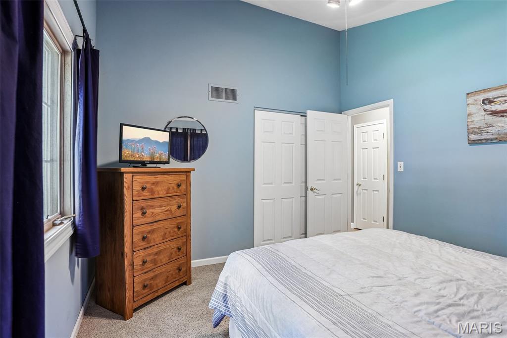 111 Solar Circle Litchfield, IL 62056 - Photo 15 of 55