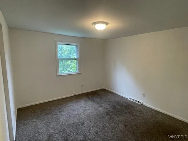 $1,400 | 341 Sundridge Drive, Amherst, NY 14228