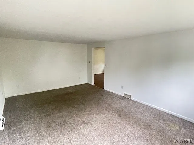 $1,400 | 341 Sundridge Drive, Amherst, NY 14228