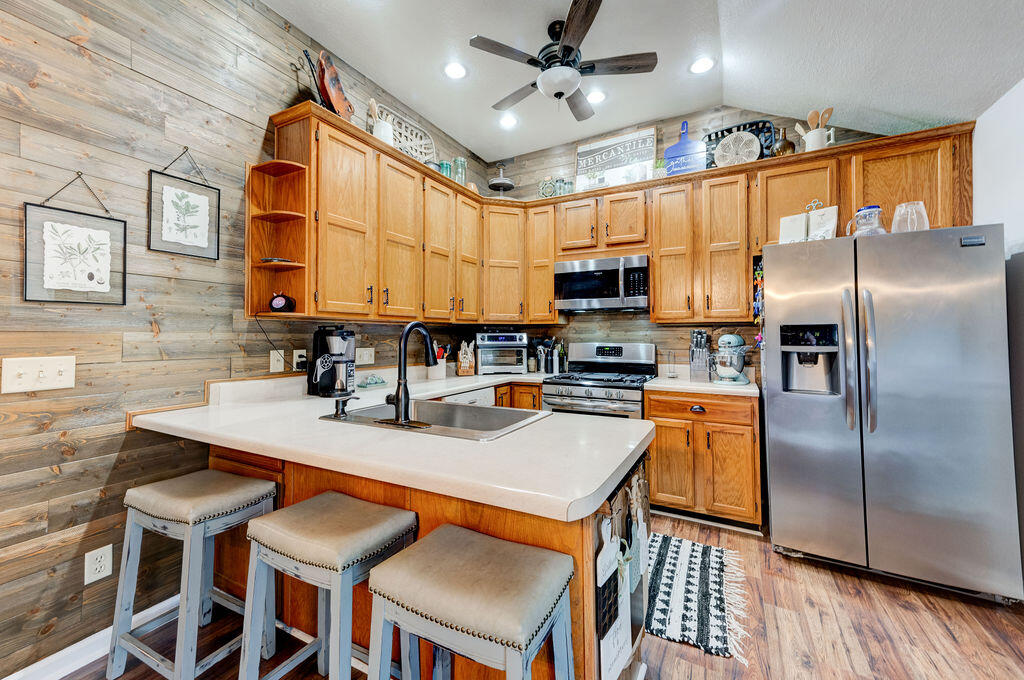 10908 Possum Trail Road Harrison, TN 37341 - Photo 14 of 52 Kitchen Bar