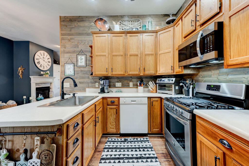 10908 Possum Trail Road Harrison, TN 37341 - Photo 16 of 52 Kitchen