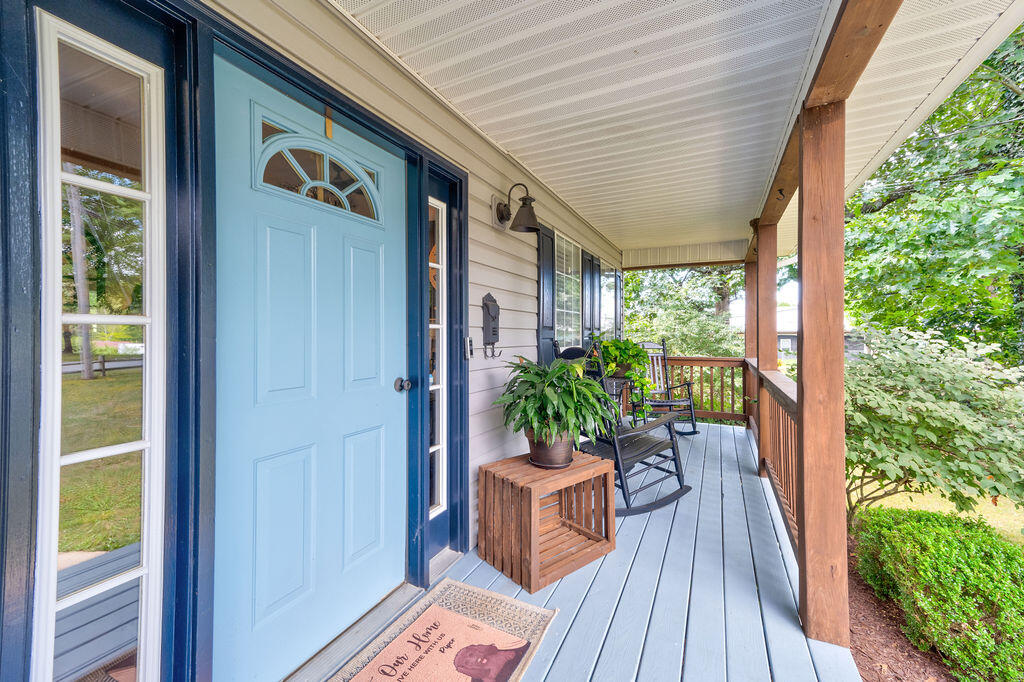 10908 Possum Trail Road Harrison, TN 37341 - Photo 3 of 52 Front Porch