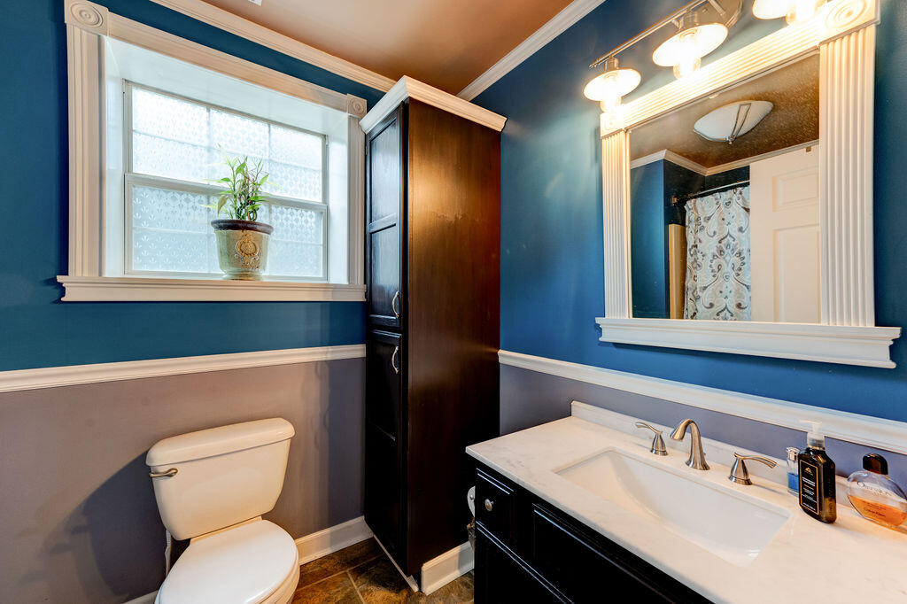 10908 Possum Trail Road Harrison, TN 37341 - Photo 33 of 52 Full Bathroom 3 (Basement)