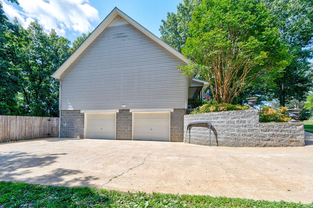 10908 Possum Trail Road Harrison, TN 37341 - Photo 40 of 52 2 Car Garage