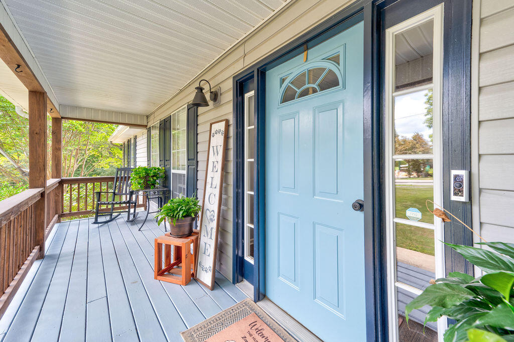 10908 Possum Trail Road Harrison, TN 37341 - Photo 4 of 52 Front Porch