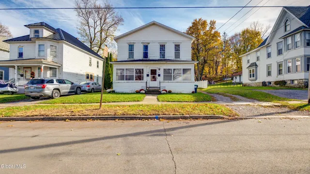 $125,000 | 77-79 Barclay Street, Canajoharie, NY 13317