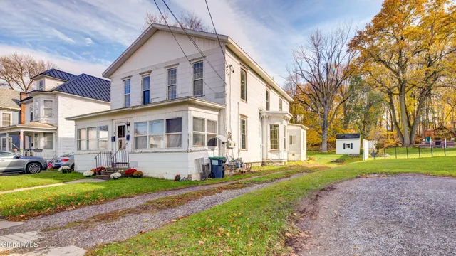 $125,000 | 77-79 Barclay Street, Canajoharie, NY 13317