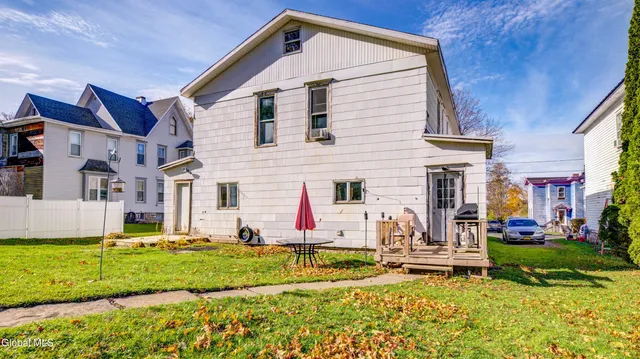 $125,000 | 77-79 Barclay Street, Canajoharie, NY 13317