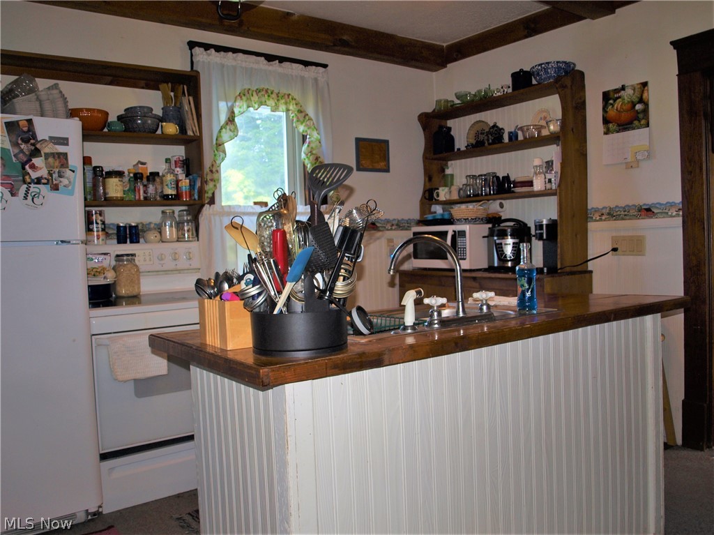 7915 Nichols Road Windham, OH 44288 - Photo 6 of 19 Gallery Image 6