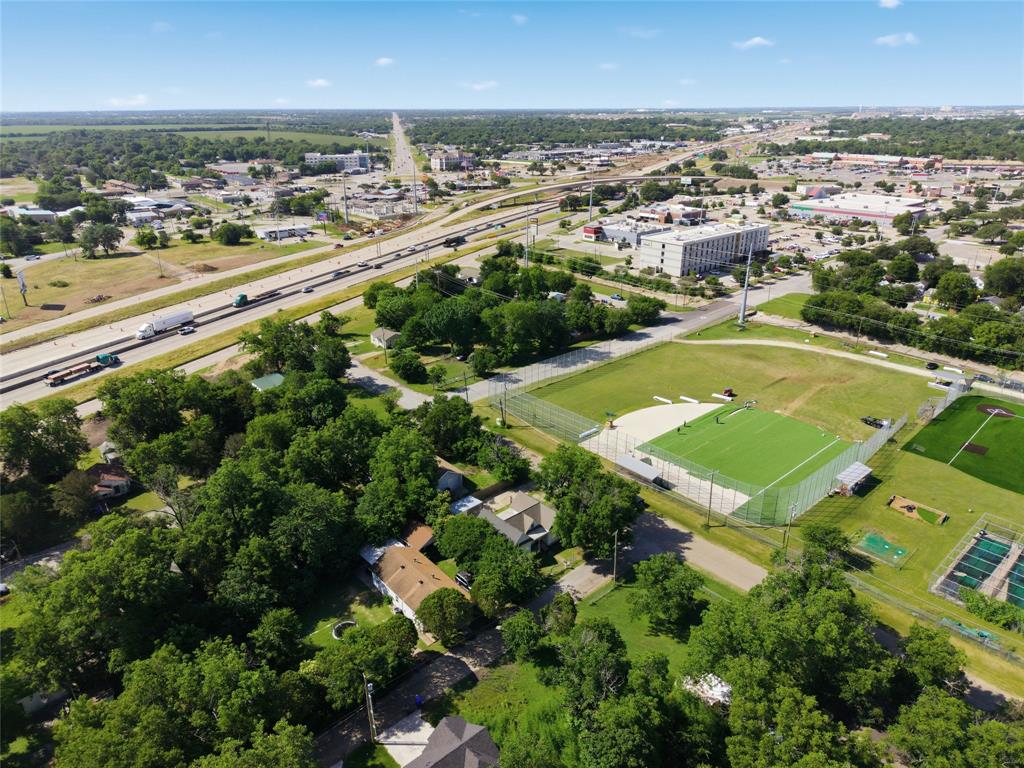 2320 Mistletoe Street Waco, TX 76706 - Photo 21 of 23 an aerial view of a residential houses with outdoor space and trees