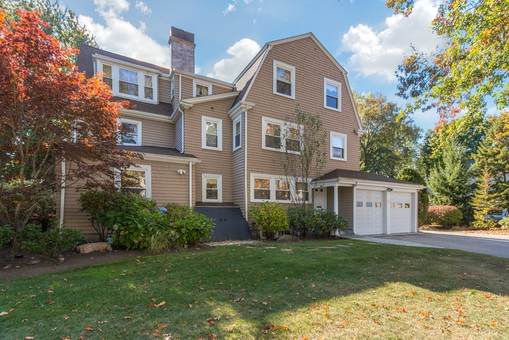 10 Carlton Road Marblehead, MA 01945 - Photo 1 of 30 Gallery Image 1