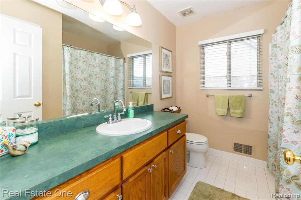 28596 Thames Court Chesterfield, MI 48047 - Photo 32 of 50