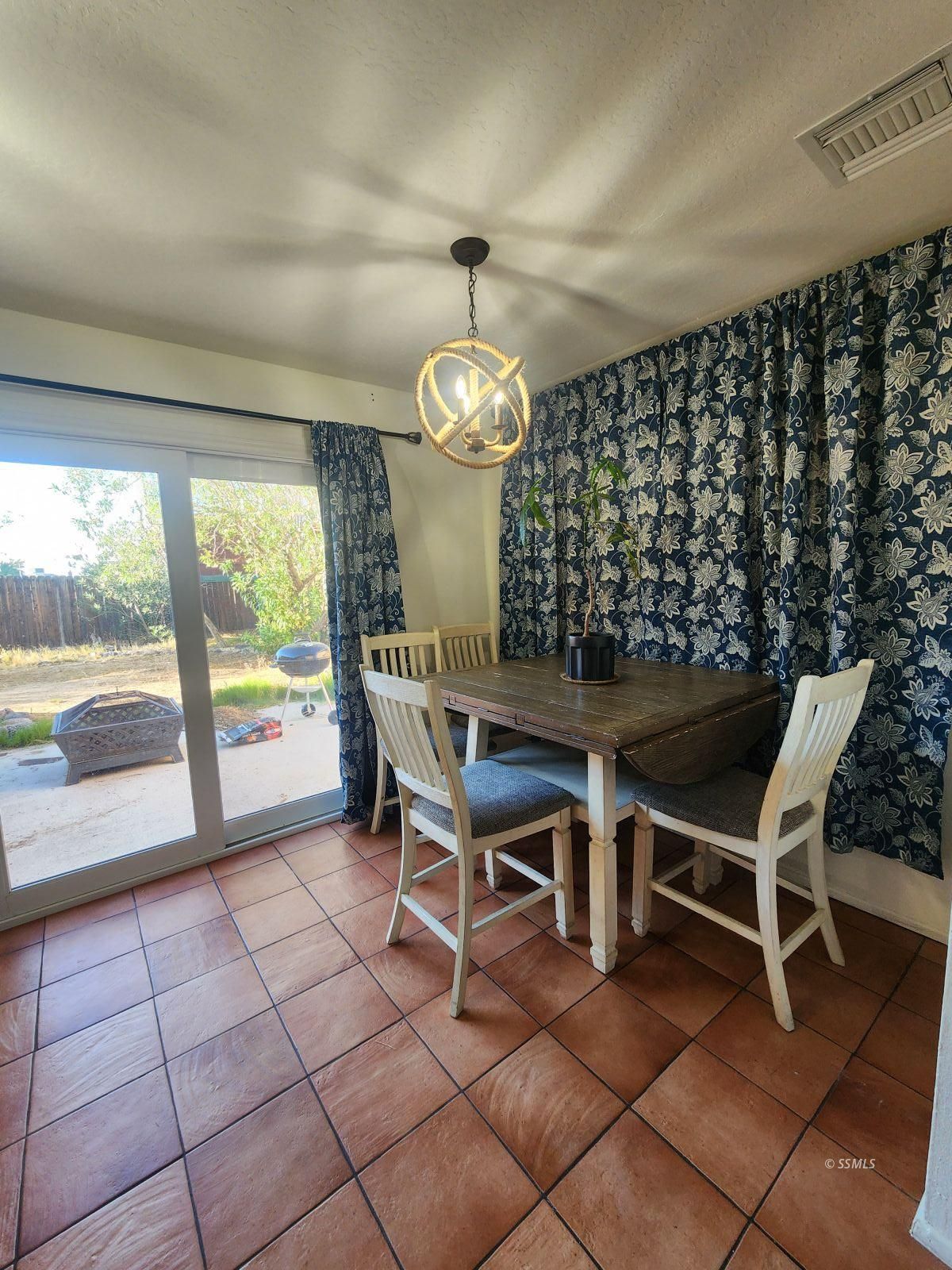 932 West Langley Avenue Ridgecrest, CA 93555 - Photo 16 of 23