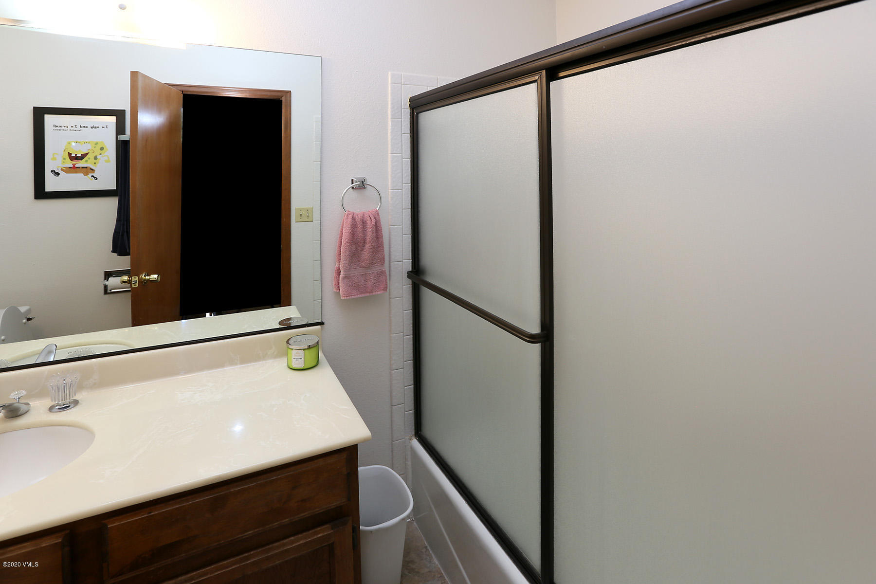 334 Eagle Road, Unit B3 Avon, CO 81620 - Photo 9 of 12 314_eagle_road_unit_3_bath_2