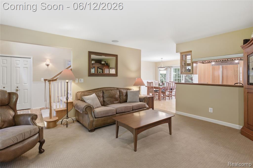 830 Hemingway Road Lake Orion, MI 48362 - Photo 9 of 70