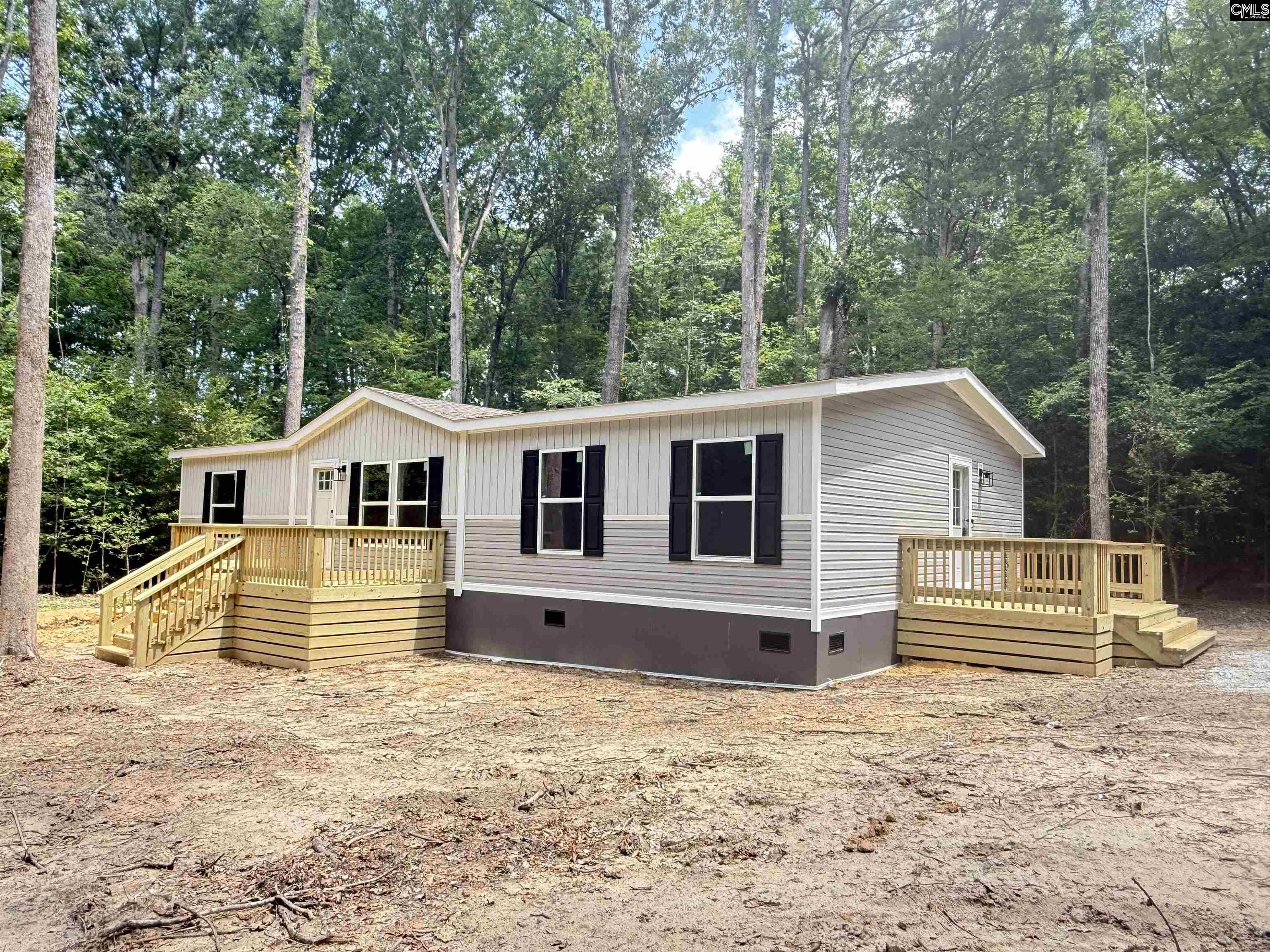 281 Douglas Road Pomaria, SC 29126 - Photo 2 of 19