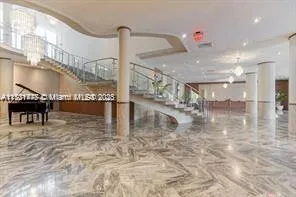 $3,150 | 5401 Collins Avenue, Unit 430, Miami Beach, FL 33140