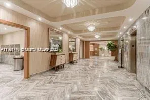 $3,150 | 5401 Collins Avenue, Unit 430, Miami Beach, FL 33140