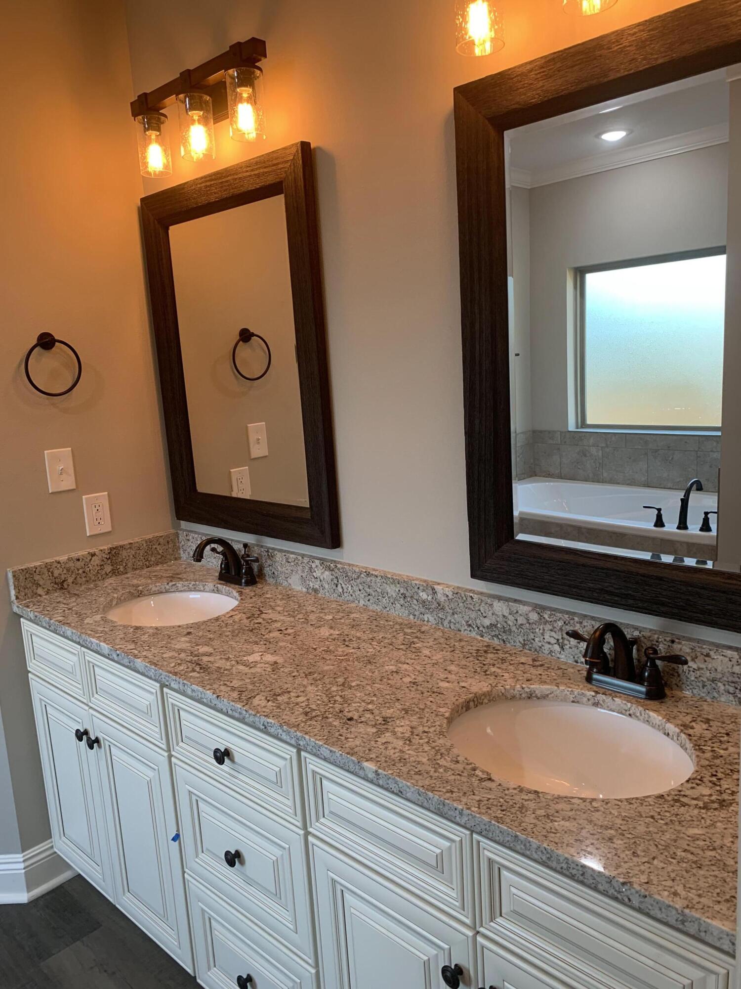 17065 Old Joe Moran Road Kiln, MS 39556 - Photo 17 of 28 Master Bathroom