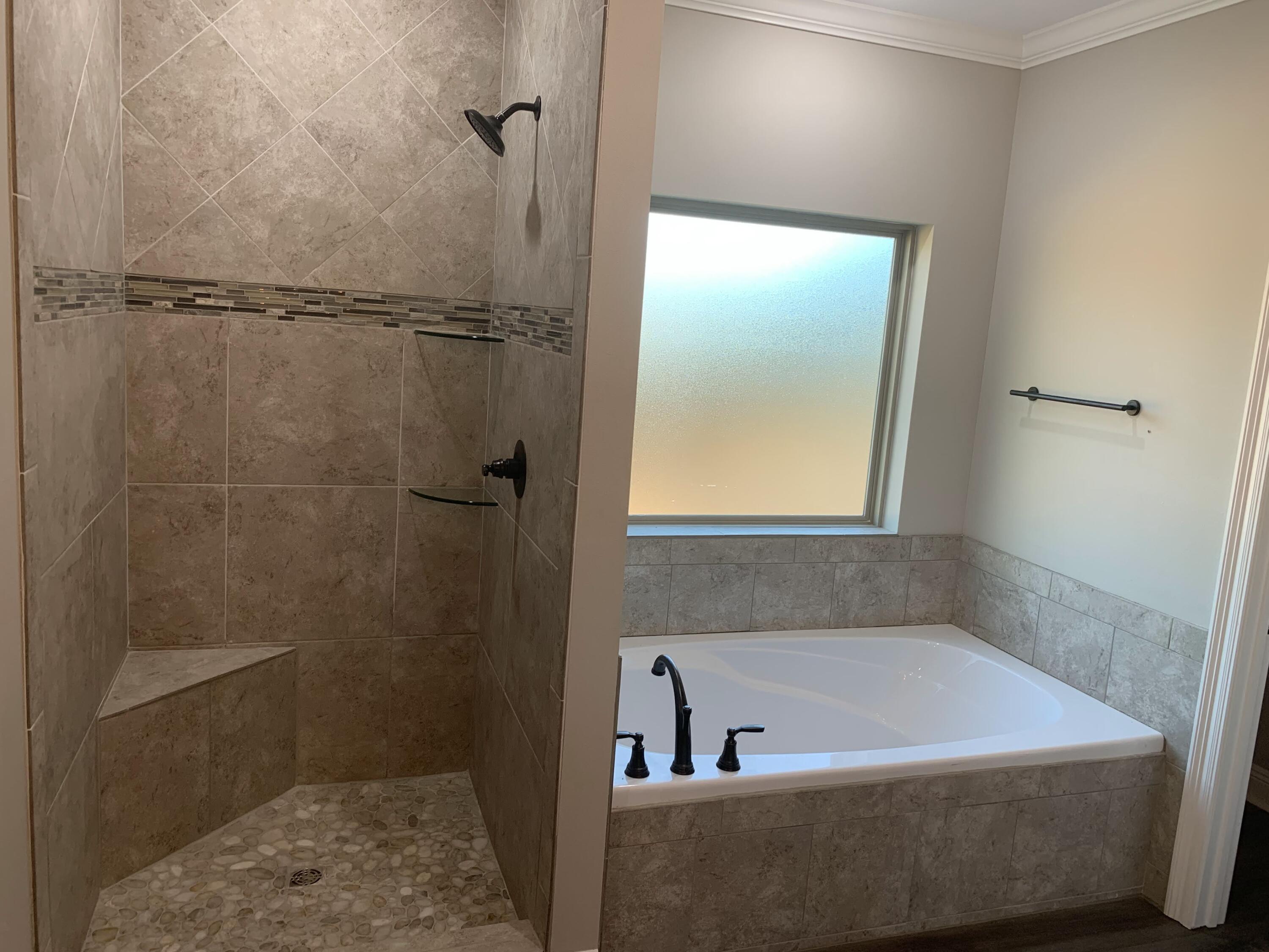 17065 Old Joe Moran Road Kiln, MS 39556 - Photo 18 of 28 Master Bathroom