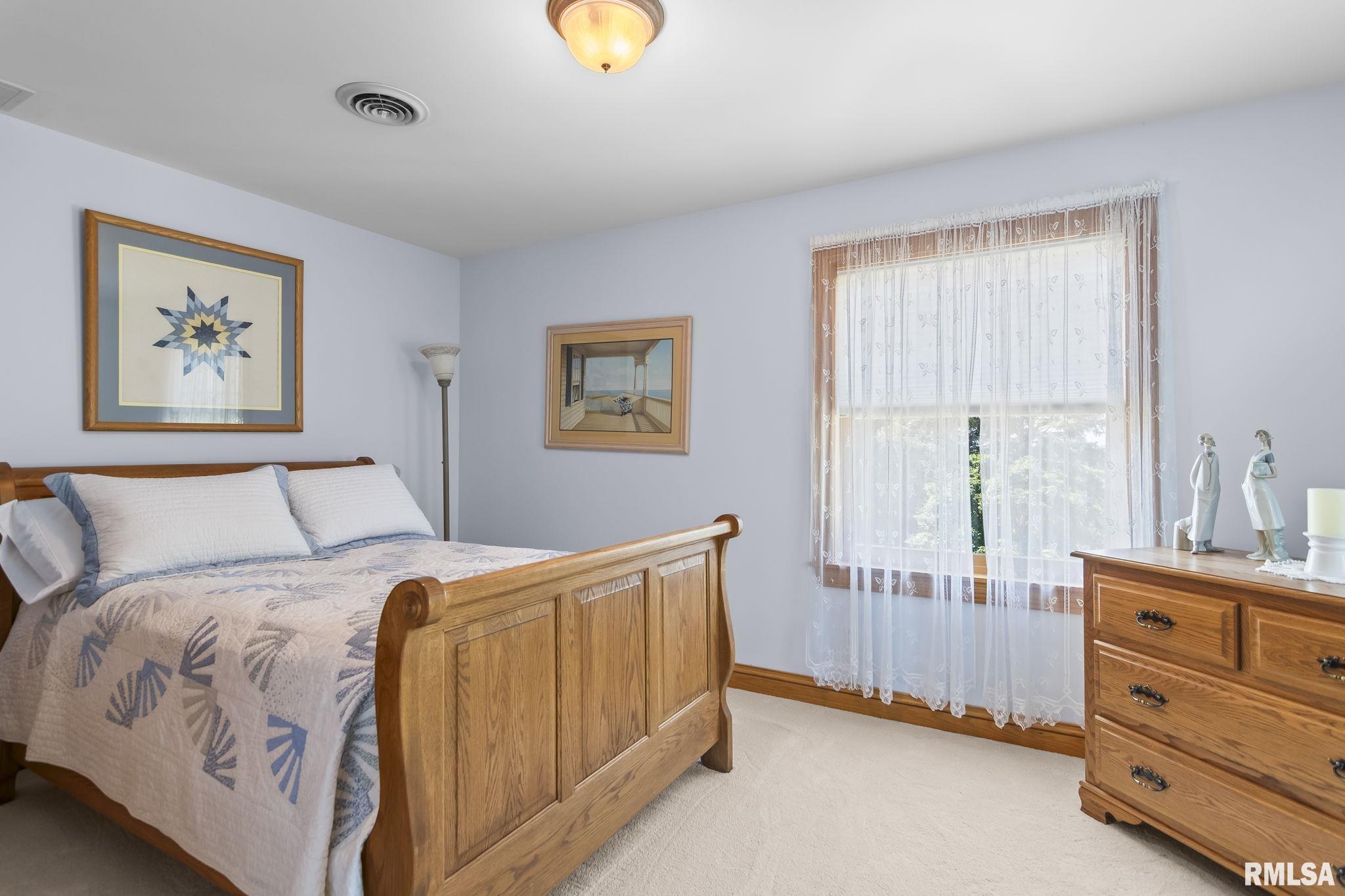1998 Chelsea Drive Springfield, IL 62712 - Photo 41 of 79 Gallery Image 41