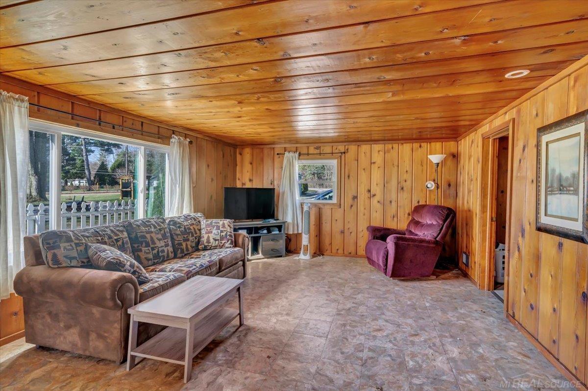 8169 Lakeshore Road Lexington, MI 48450 - Photo 8 of 14