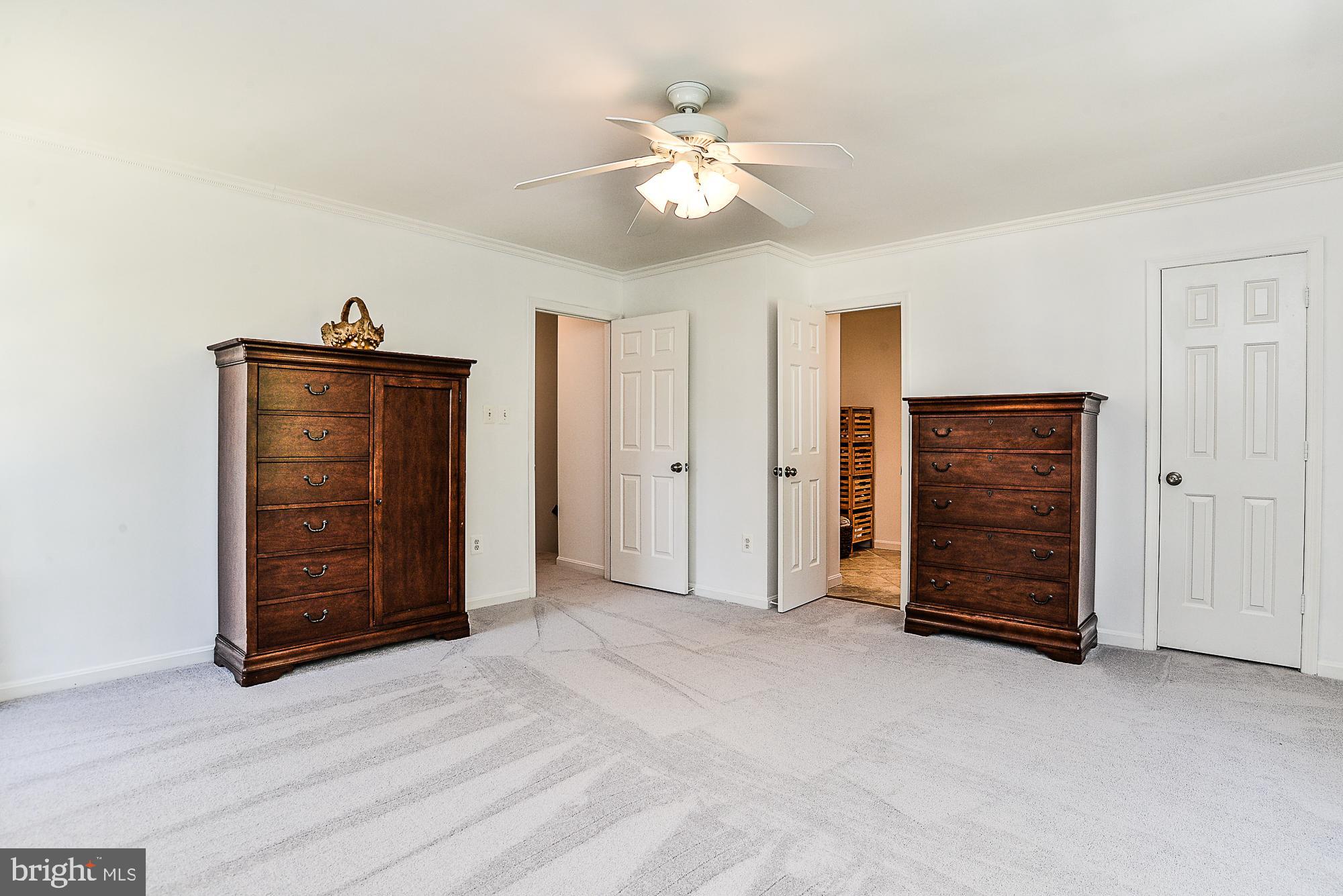9106 Scott Street Springfield, VA 22153 - Photo 19 of 34 Ceiling fan & walk-in closet