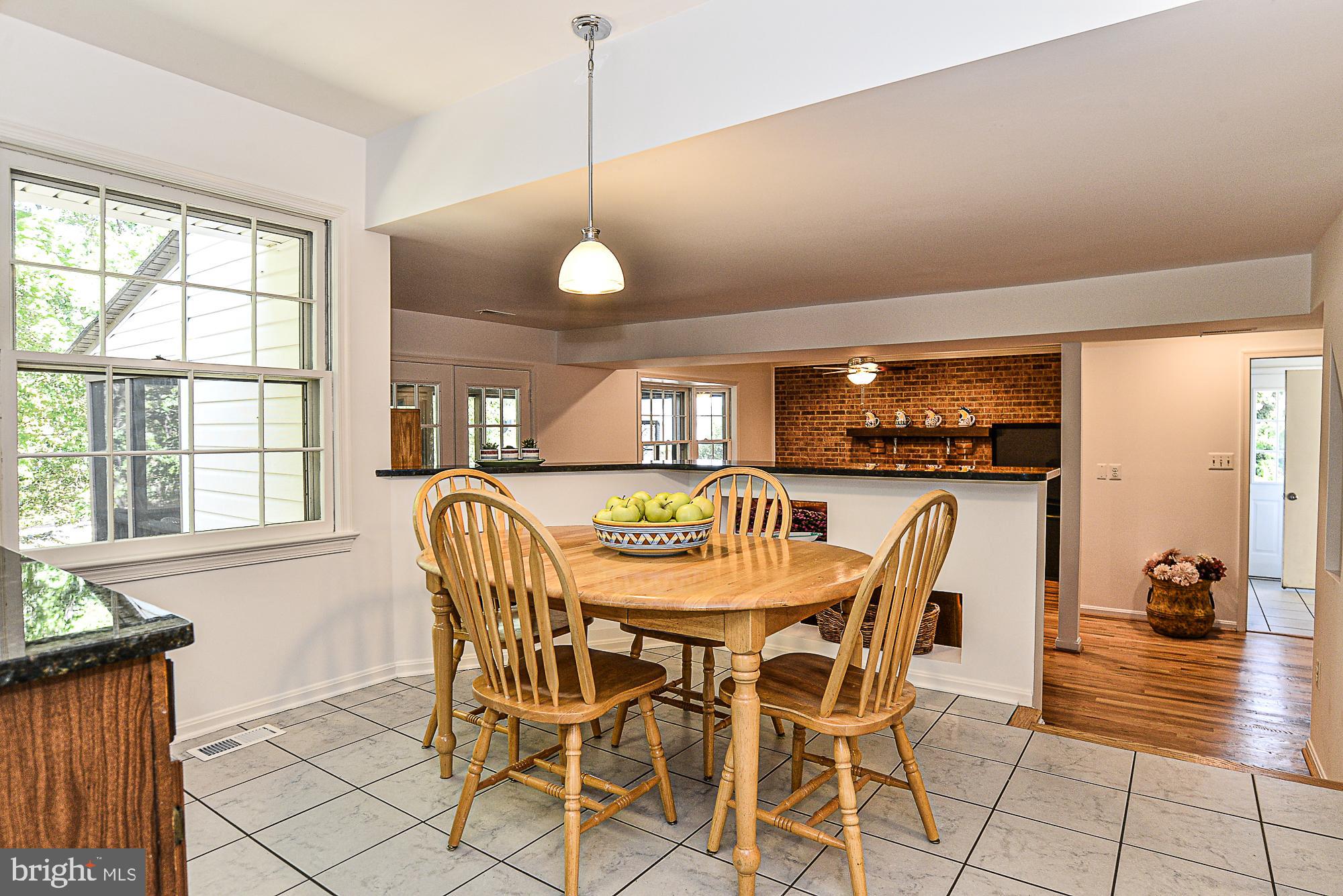 9106 Scott Street Springfield, VA 22153 - Photo 10 of 34 Large breakfast room