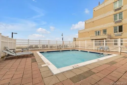$525,000 | 440 West Broadway, Unit 3A, Long Beach, NY 11561