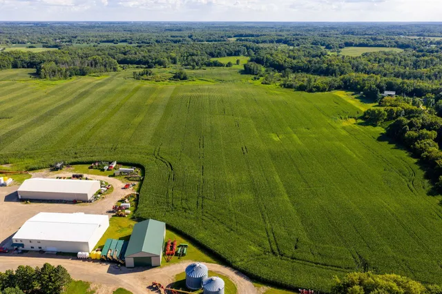 $699,900 | 1788 397th Avenue Northeast, Stanchfield, MN 55080