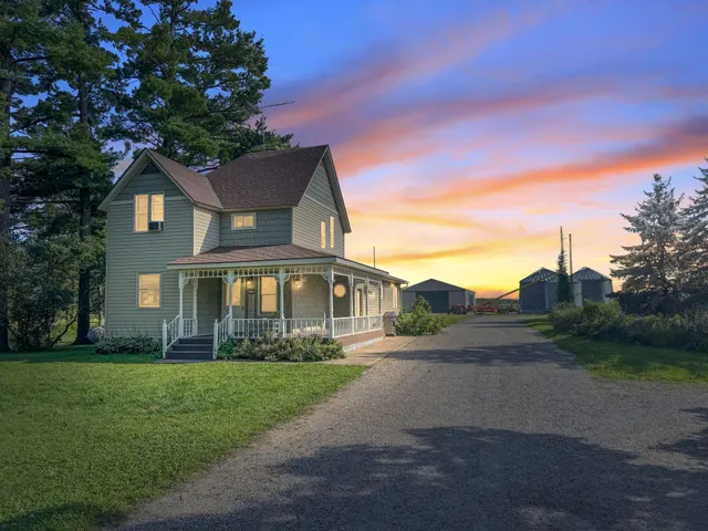 $699,900 | 1788 397th Avenue Northeast, Stanchfield, MN 55080