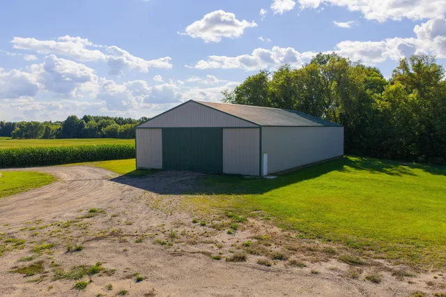 $699,900 | 1788 397th Avenue Northeast, Stanchfield, MN 55080