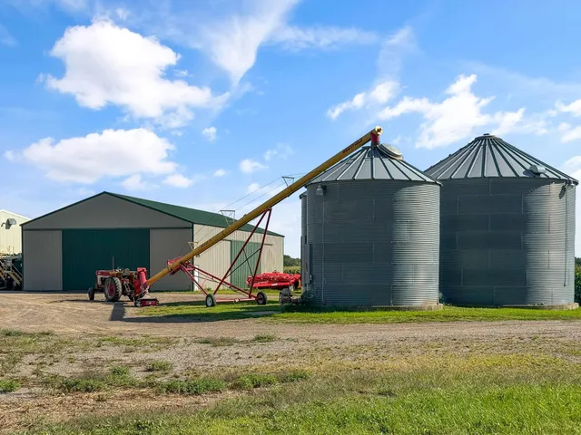 $699,900 | 1788 397th Avenue Northeast, Stanchfield, MN 55080