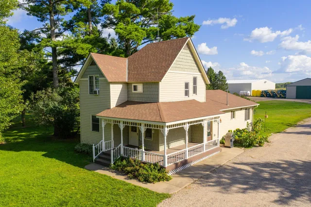 $699,900 | 1788 397th Avenue Northeast, Stanchfield, MN 55080