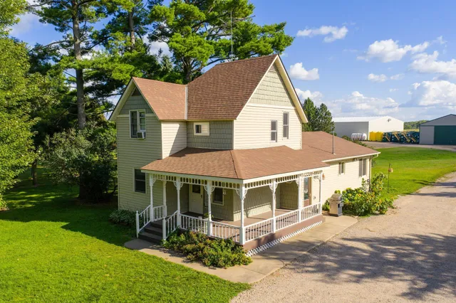 $699,900 | 1788 397th Avenue Northeast, Stanchfield, MN 55080