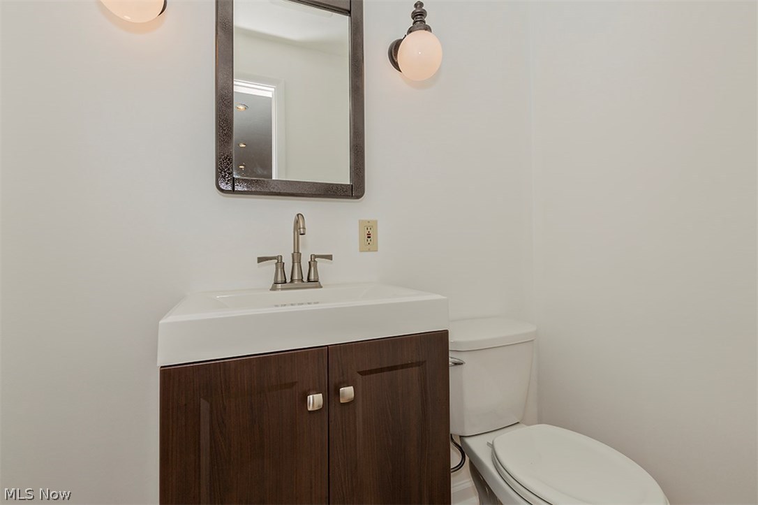 15365 Dale Road Chagrin Falls, OH 44022 - Photo 17 of 35 Gallery Image 17